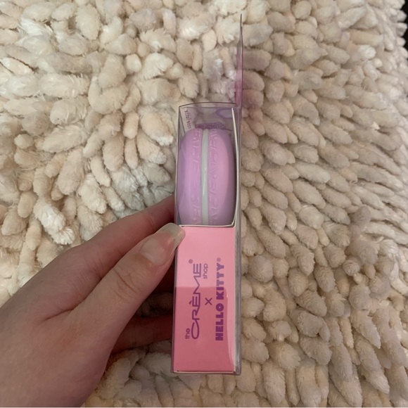 The crème shop hello kitty strawberry rose latte macaron lip balm - Picture 5 of 8